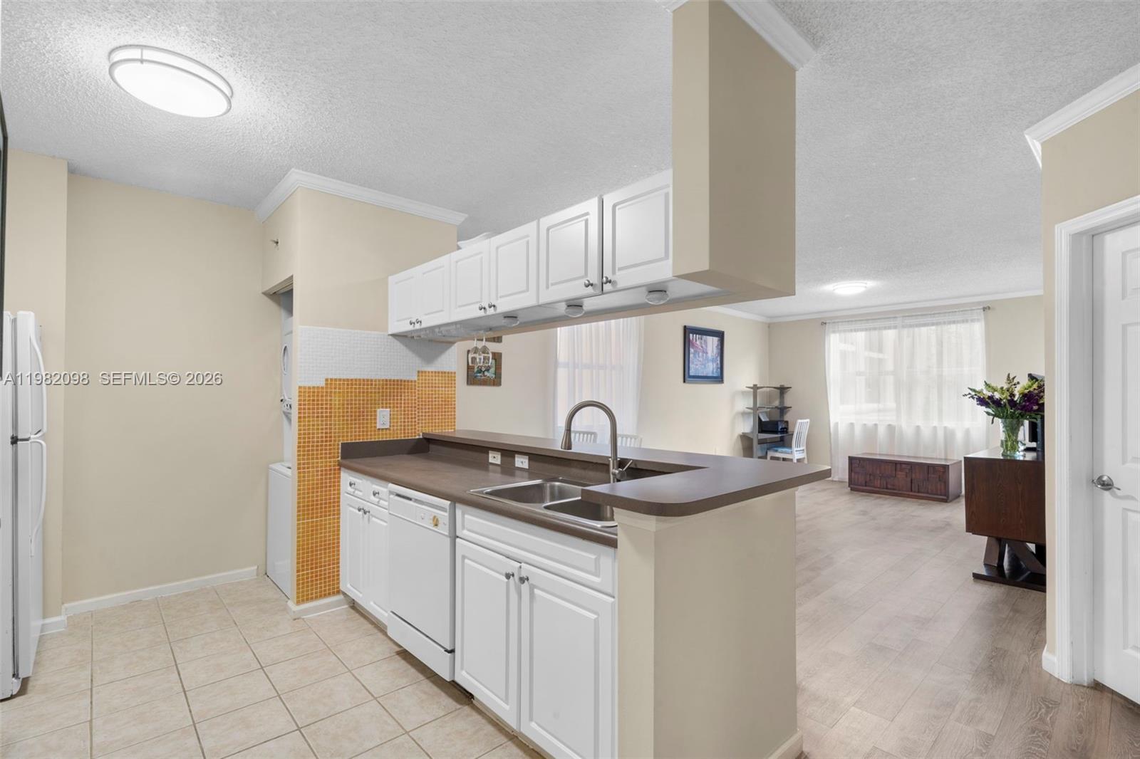 PORTO BELLAGIO CONDO - Residential