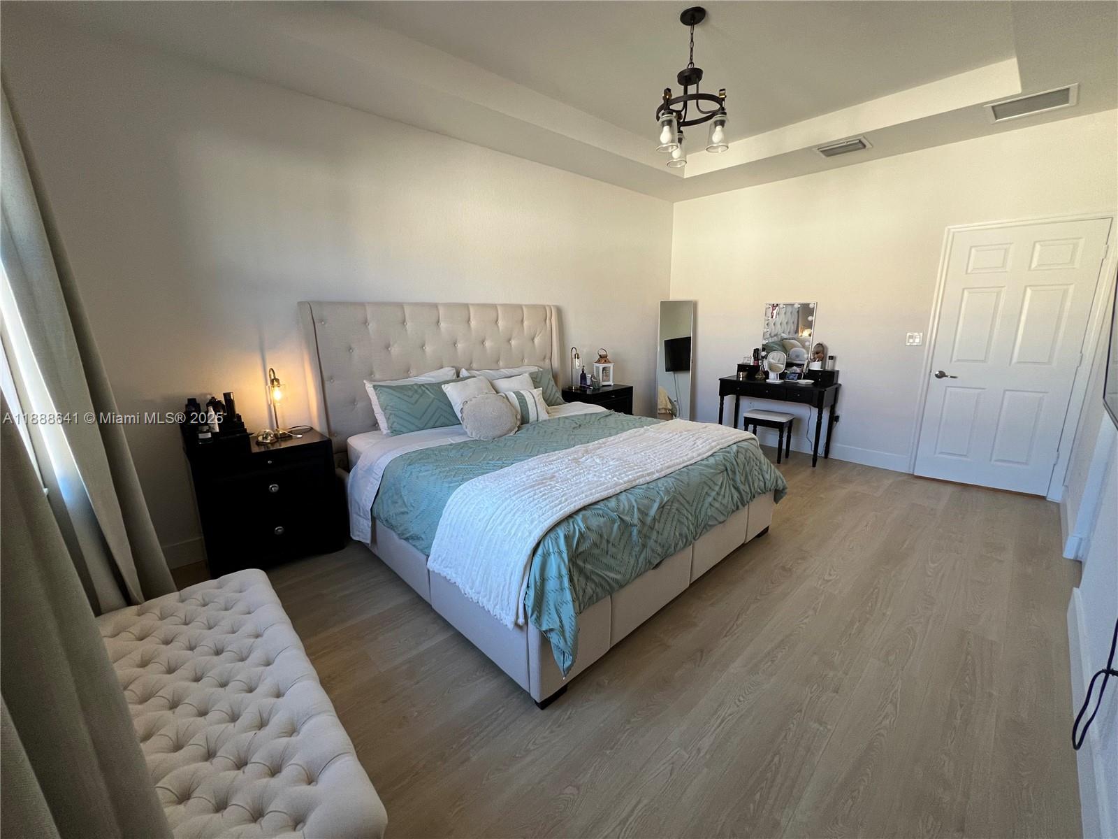 VENETIAN PARC WEST - Residential Lease