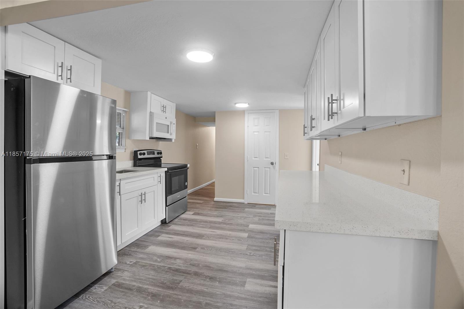 NORTH HOLLYWOOD - Residential Lease