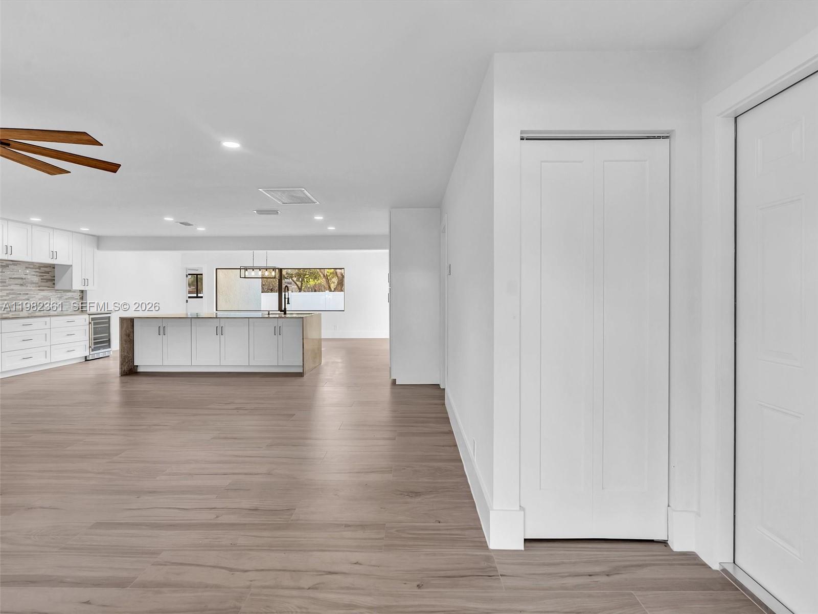 PEMBROKE LAKES SEC 5 - Residential