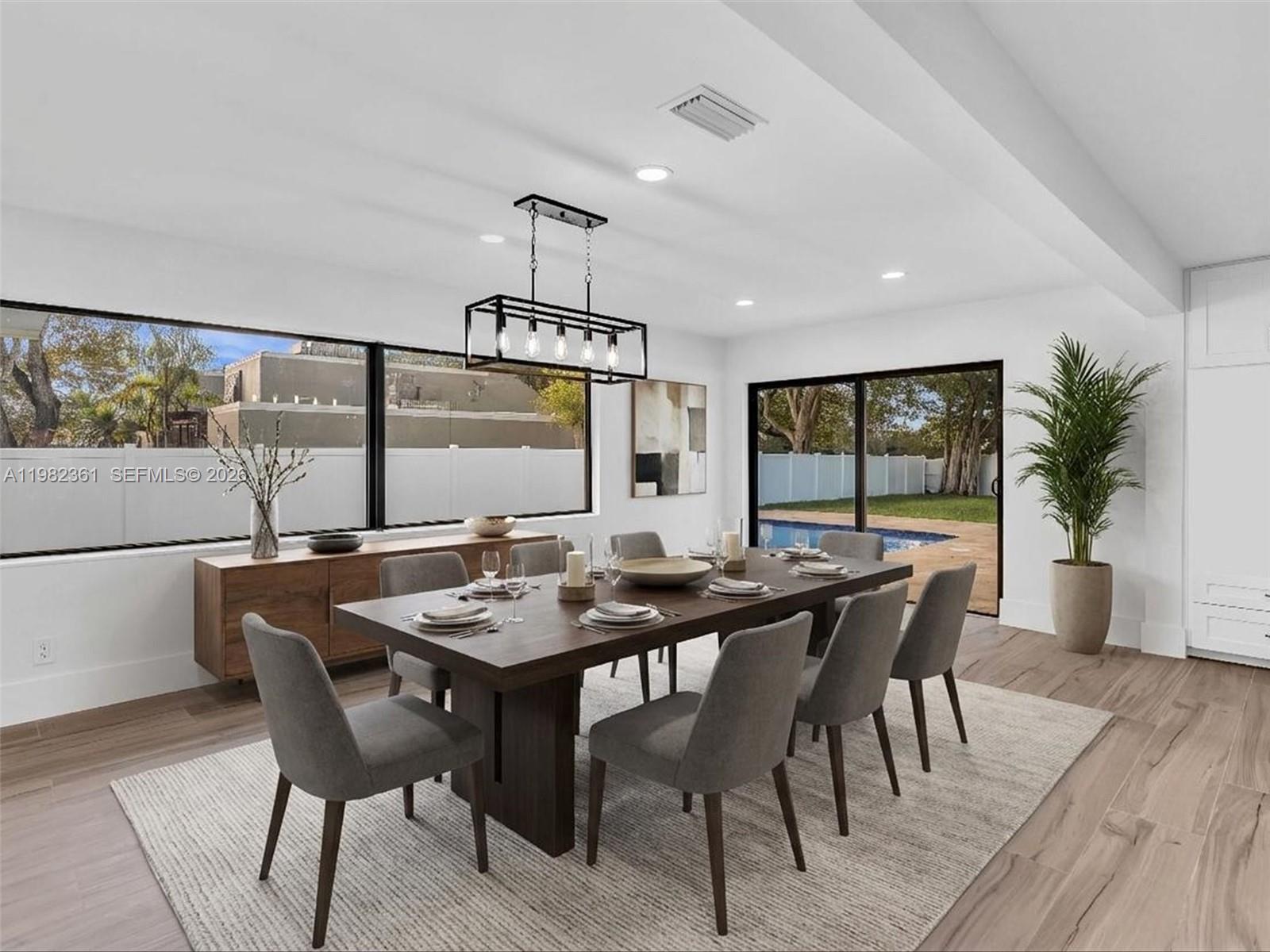 PEMBROKE LAKES SEC 5 - Residential