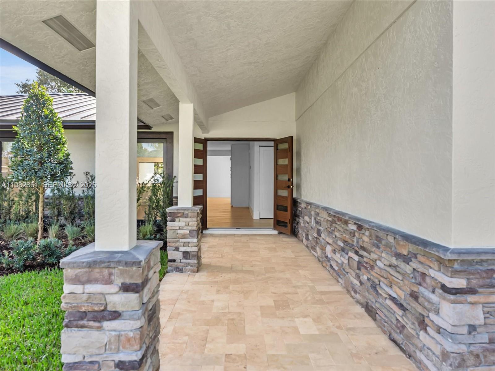 PEMBROKE LAKES SEC 5 - Residential