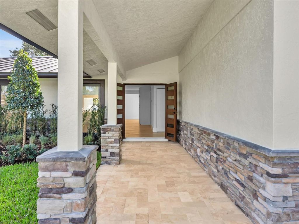 Photo of 1501 NW 109th Ter, Pembroke Pines, FL 33026 (MLS # A11982361)