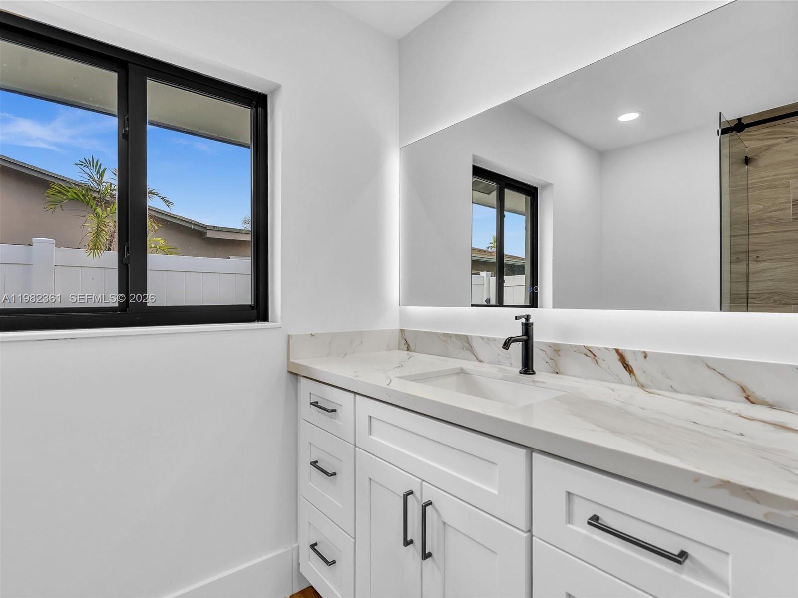 PEMBROKE LAKES SEC 5 - Residential