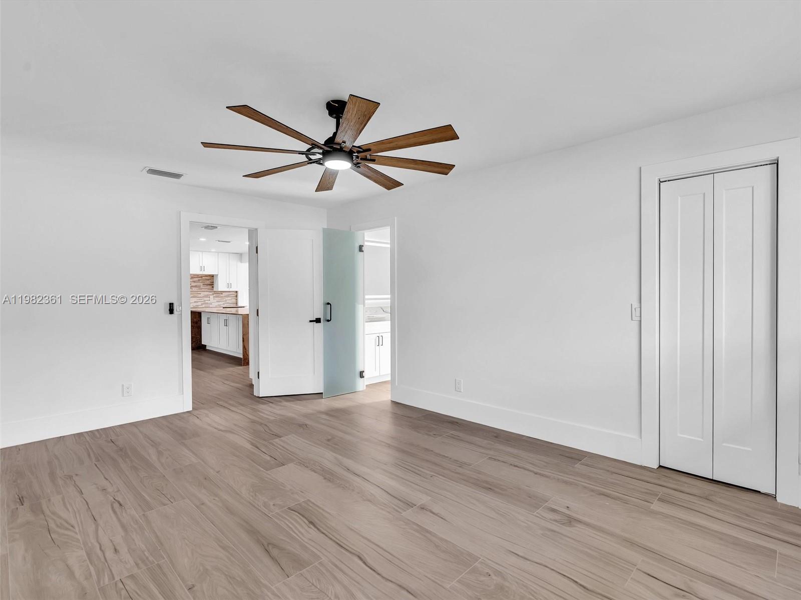 PEMBROKE LAKES SEC 5 - Residential