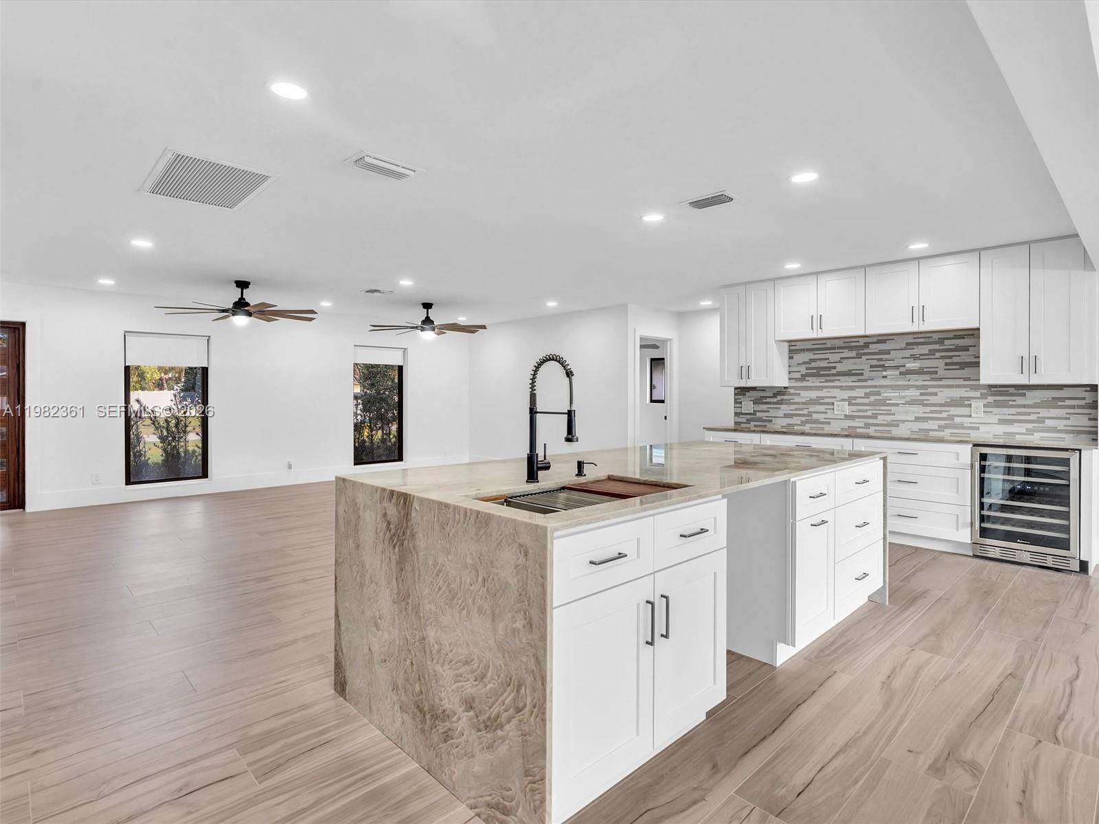 PEMBROKE LAKES SEC 5 - Residential