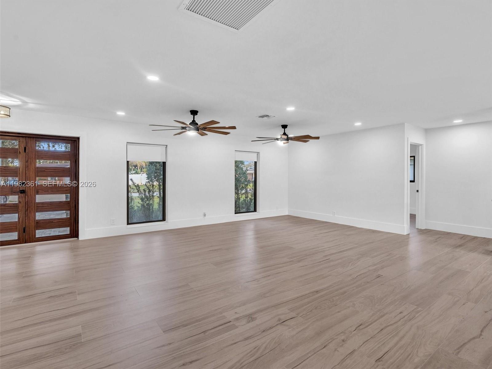 PEMBROKE LAKES SEC 5 - Residential