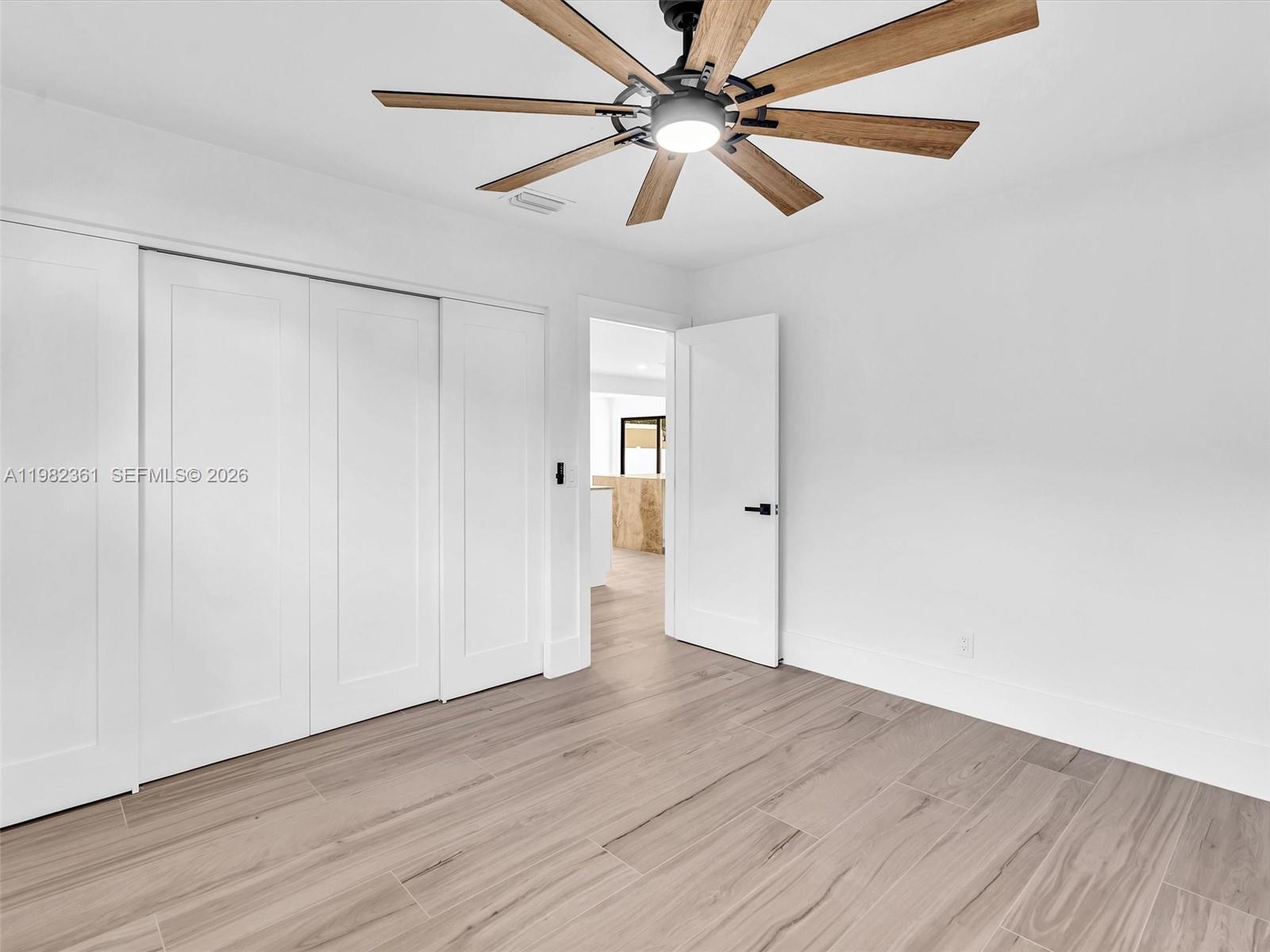 PEMBROKE LAKES SEC 5 - Residential