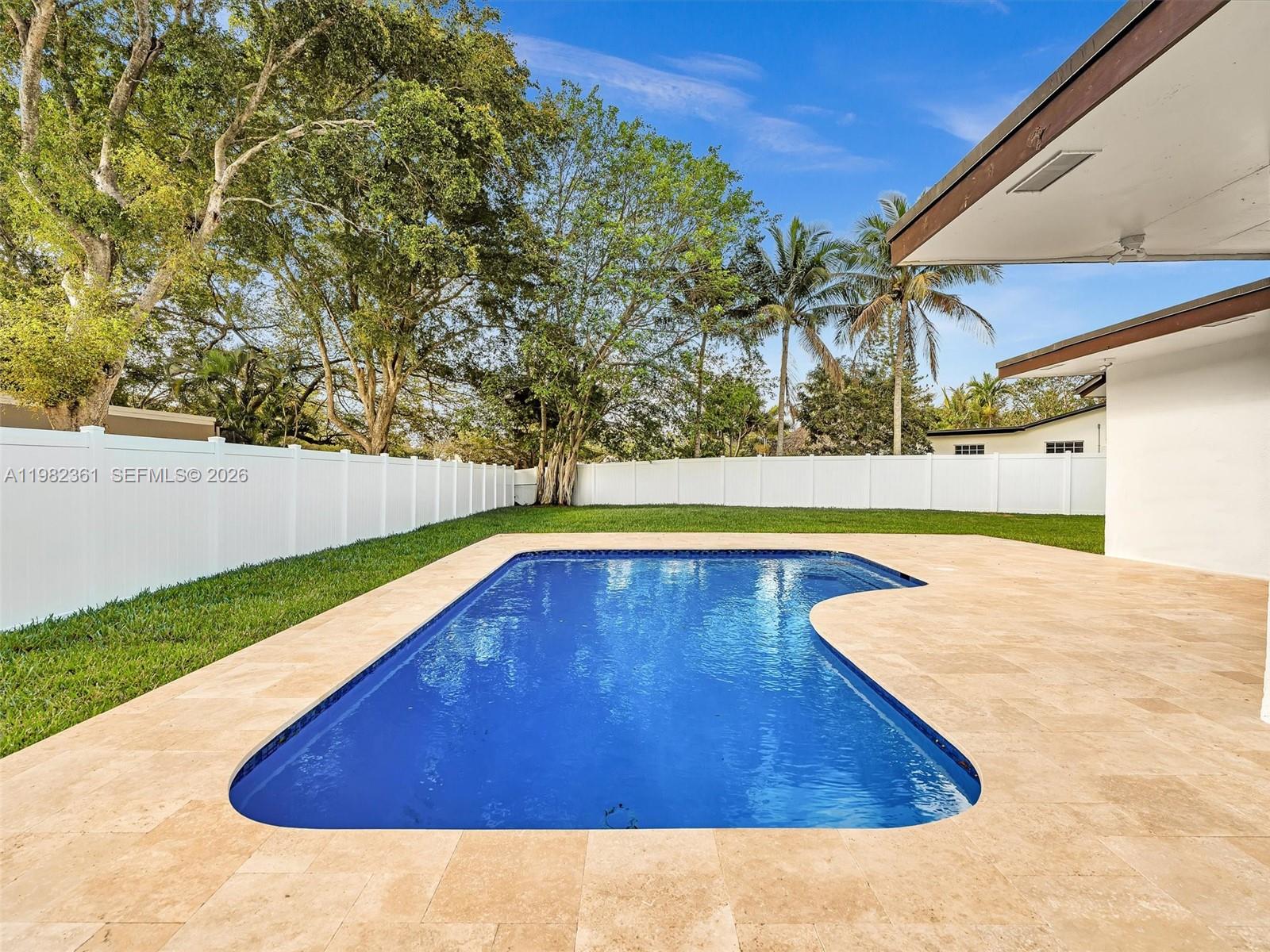 PEMBROKE LAKES SEC 5 - Residential