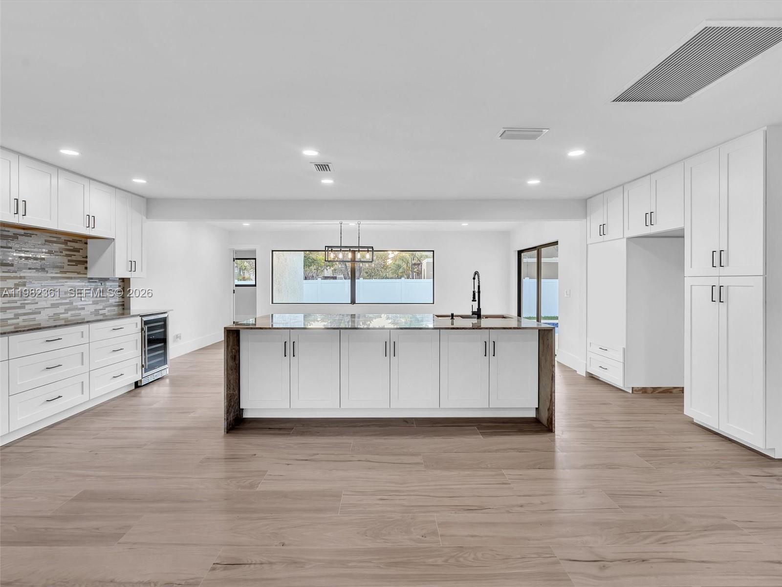 PEMBROKE LAKES SEC 5 - Residential