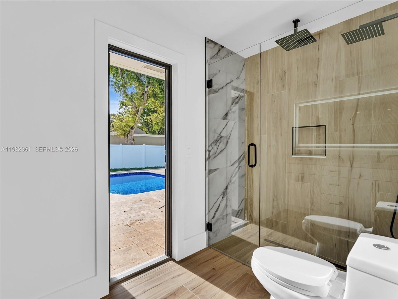 PEMBROKE LAKES SEC 5 - Residential