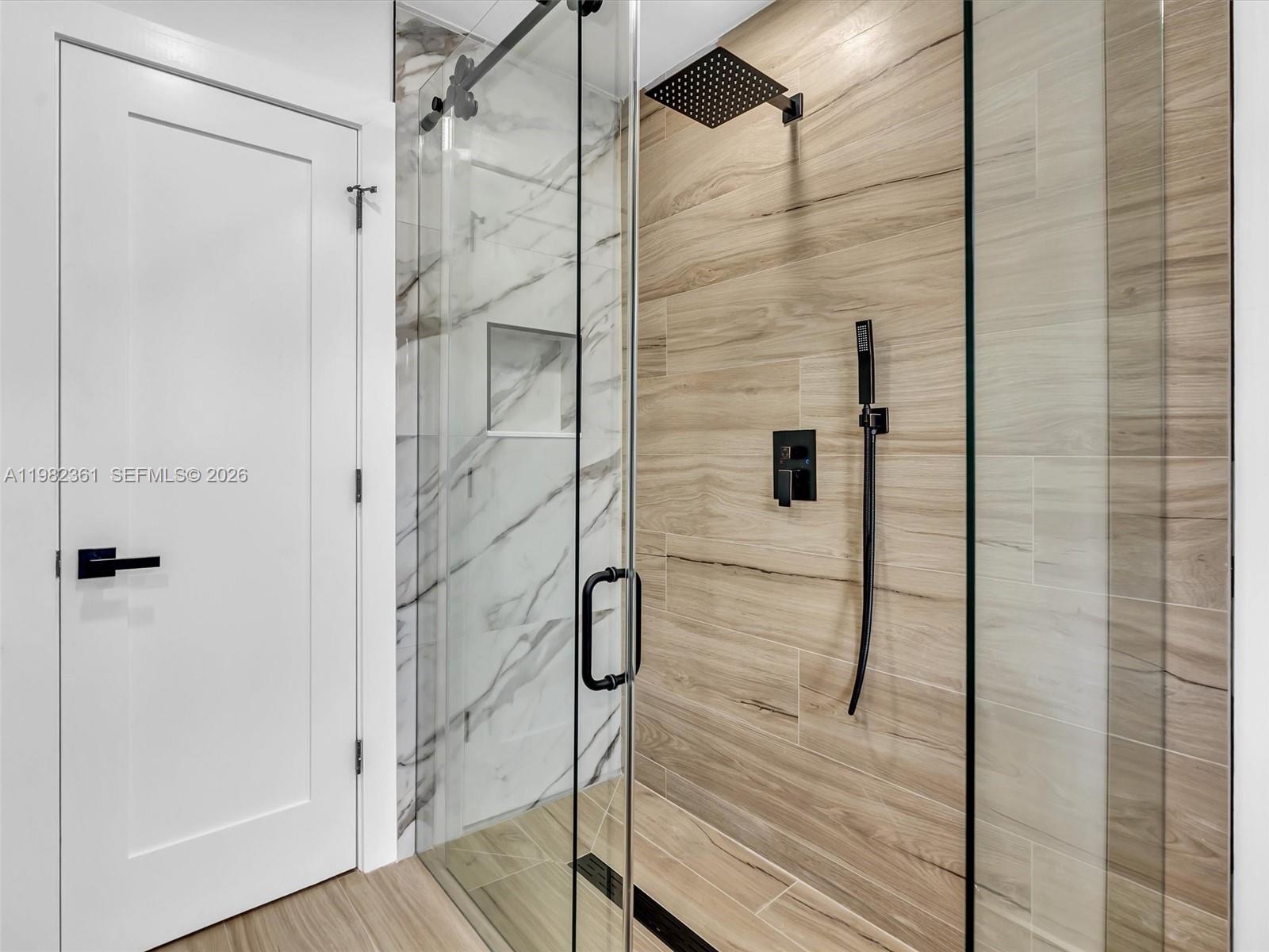 PEMBROKE LAKES SEC 5 - Residential