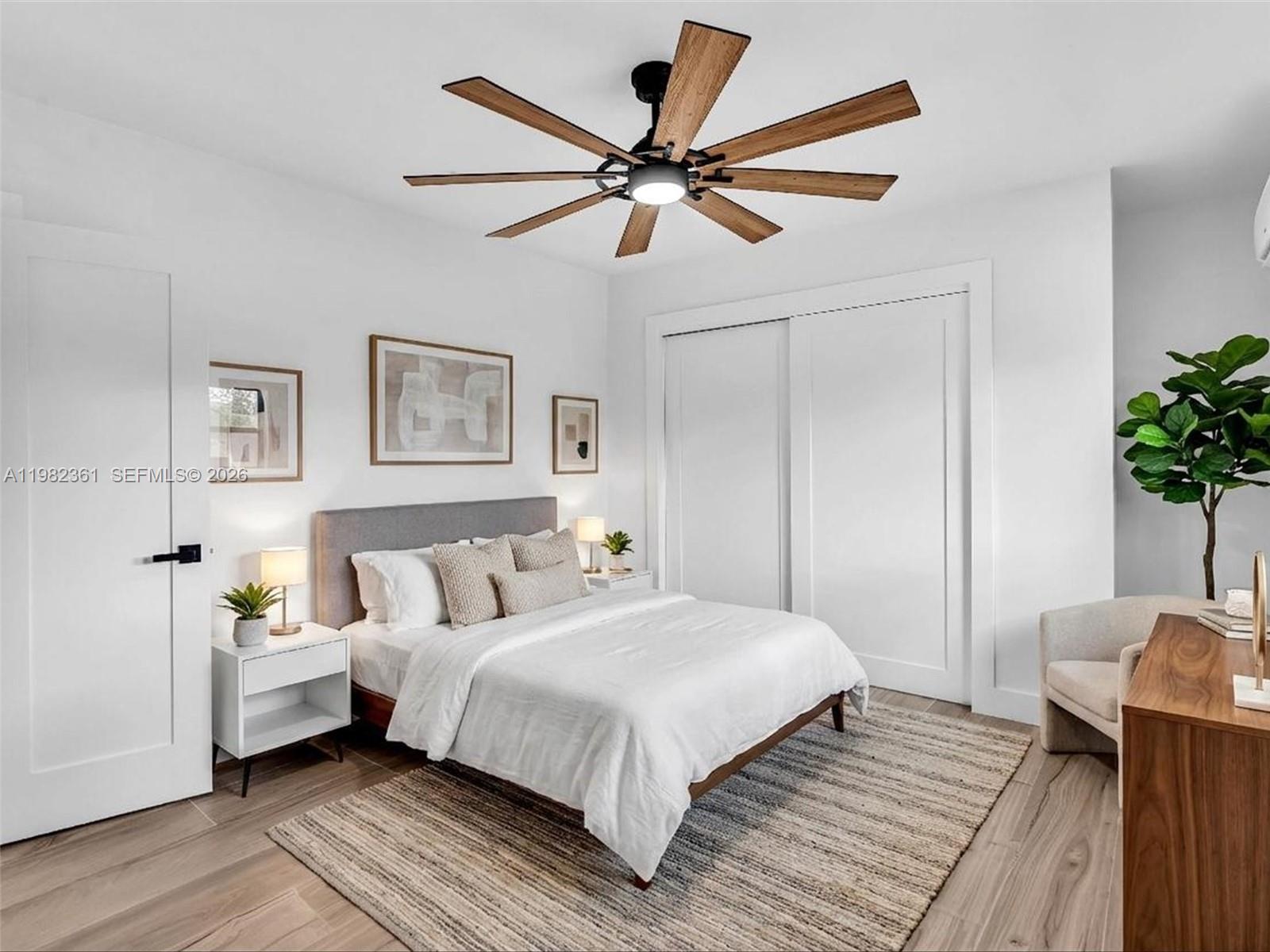 PEMBROKE LAKES SEC 5 - Residential