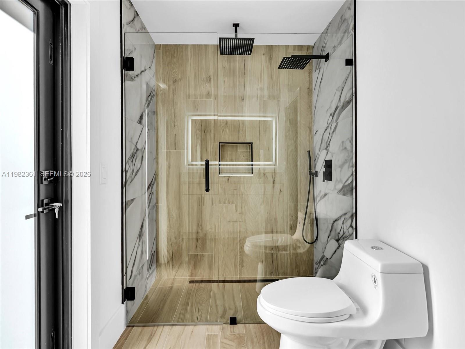 PEMBROKE LAKES SEC 5 - Residential