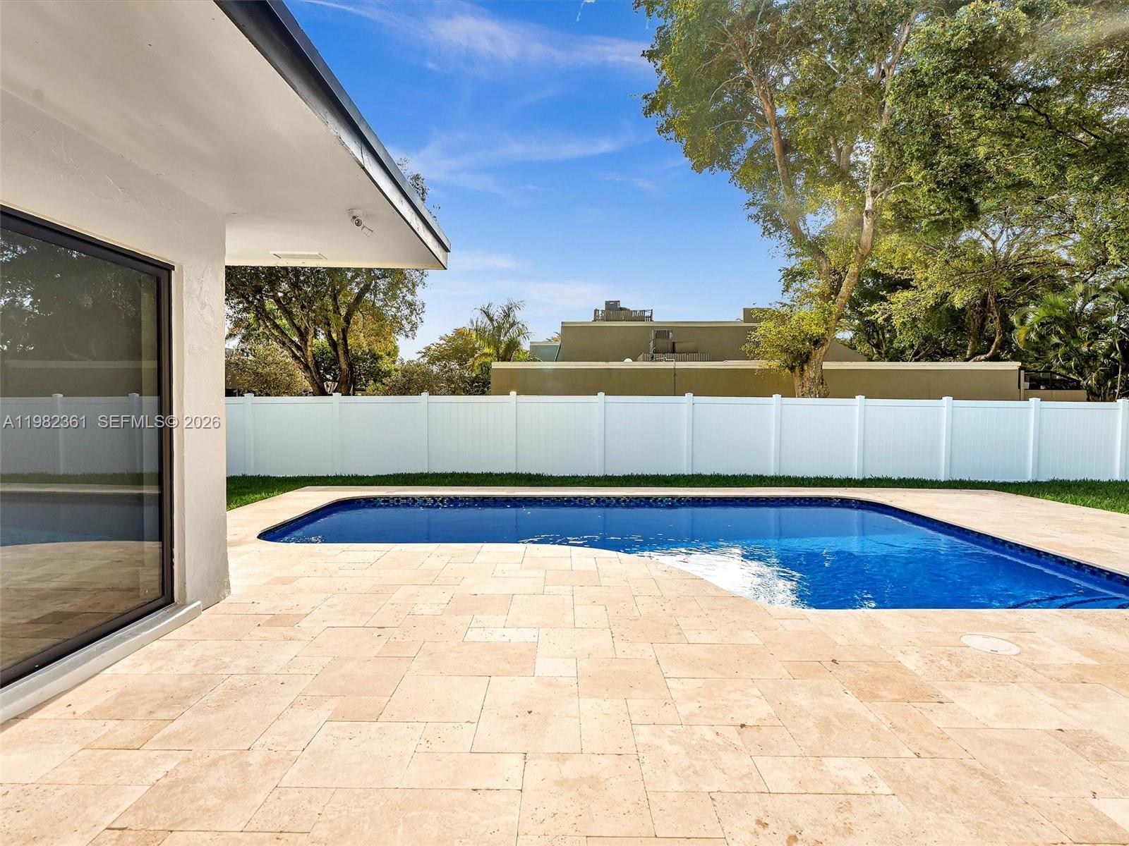 PEMBROKE LAKES SEC 5 - Residential