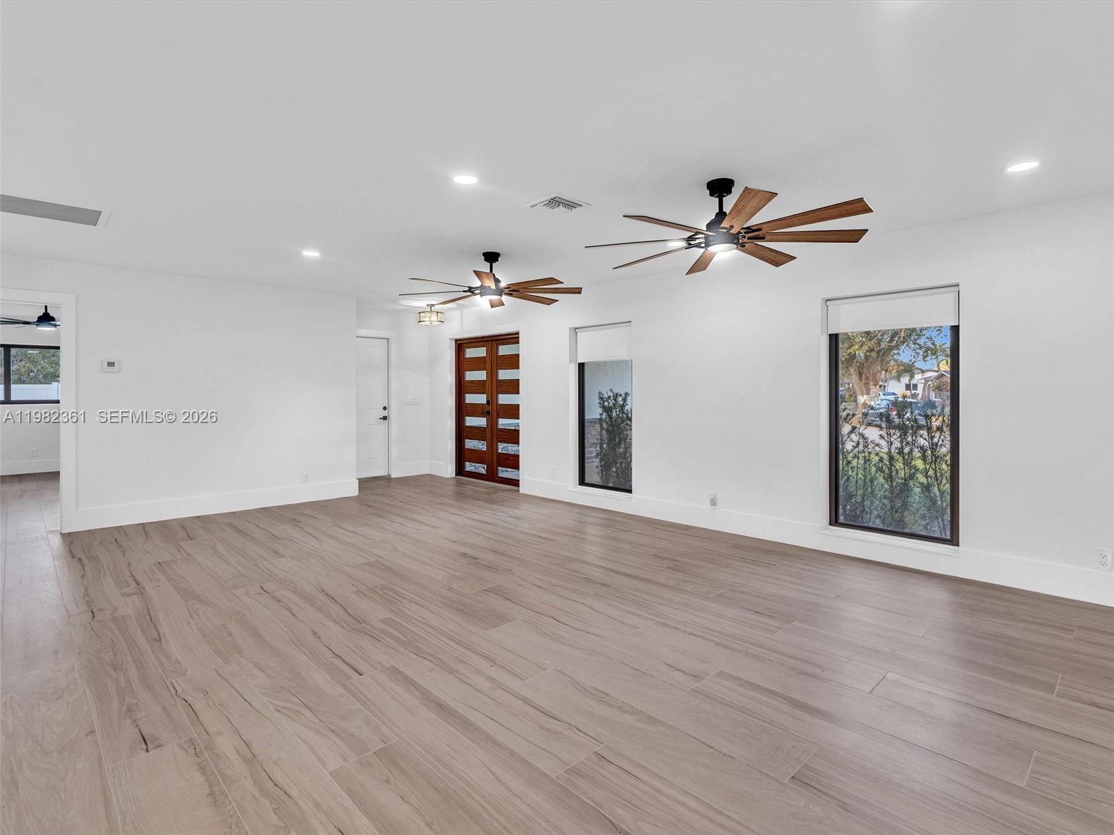 PEMBROKE LAKES SEC 5 - Residential