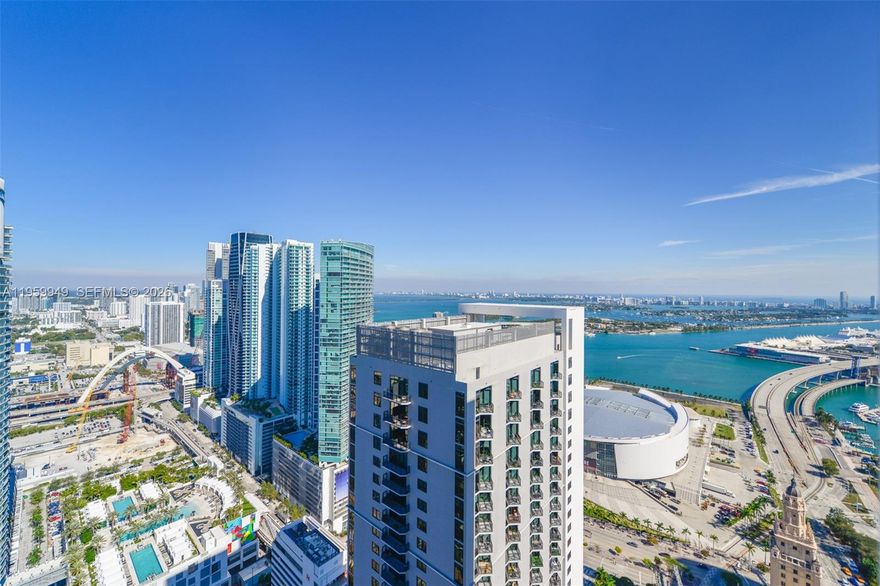 Experience luxury and flexibility at Natiivo Miami, a fully furnished modern residence in the heart of Downtown with floor-to-ceiling impact glass, porcelain flooring, an open layout, and a private balcony overlooking breathtaking views of Biscayne Bay, the ocean, and the Miami skyline. Owners enjoy unmatched freedom with no rental restrictions—licensed for daily, weekly, or monthly rentals on any platform, offering exceptional Airbnb income potential while still allowing full-time living. The building delivers world-class amenities including a rooftop pool with towel service and bar, state-of-the-art fitness center, yoga studio, spa with Turkish hammam and cold plunge, co-working lounge, restaurants, 24/7 concierge, and more. Perfectly positioned within walking distance to Brickell, Bayside, Miami Worldcenter, top dining, shopping, and transit options
