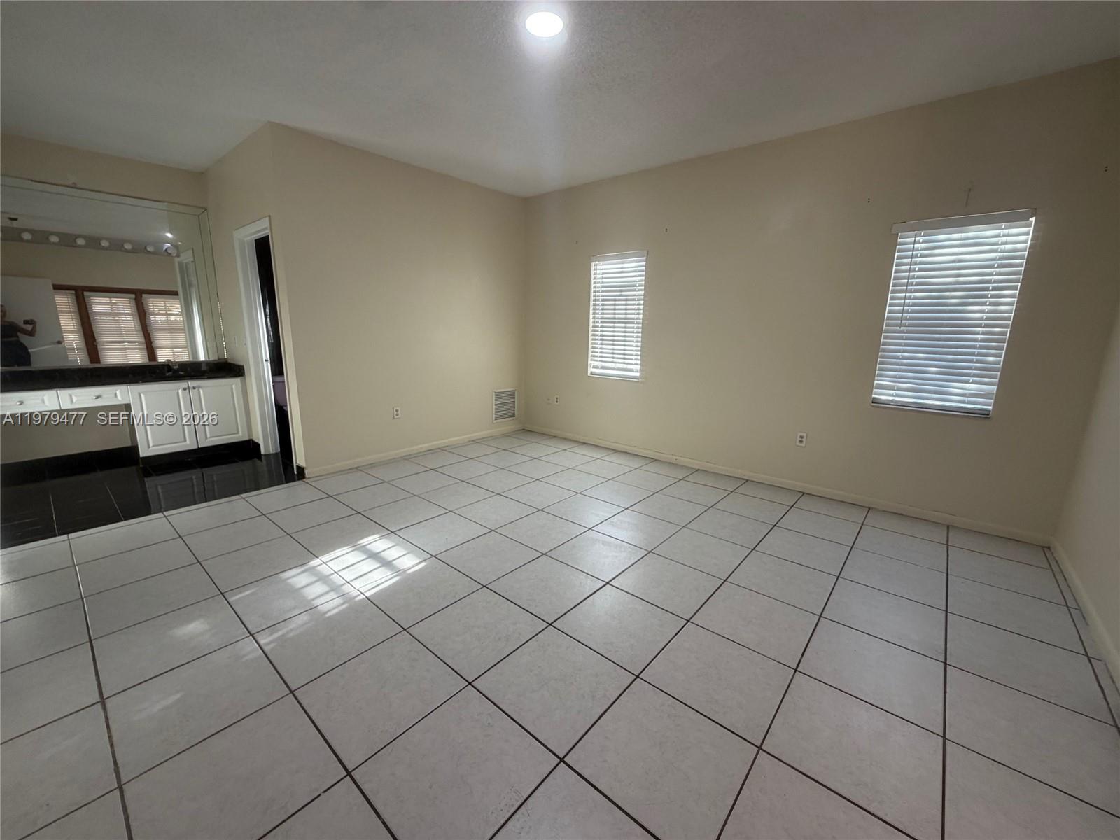 VISTA SUB 1ST ADDN - Residential