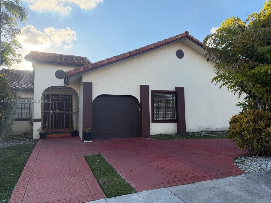 Exceptional corner-lot opportunity offering additional outdoor space and greater backyard seclusion — No HOA! This 3-bedroom, 2-bath residence in Vista Sub features a bright interior with a functional layout that includes separate living, dining, and family areas, providing both comfort and flexibility for future updates. The split-bedroom design includes a spacious primary suite with a walk-in closet, double vanity, and a bidet. Tile flooring runs throughout the home. Positioned on a generous lot with ample space to create your own custom outdoor retreat. Ideal for buyers looking to personalize and renovate to their taste. Conveniently located near major highways, shopping centers, schools, and restaurants.