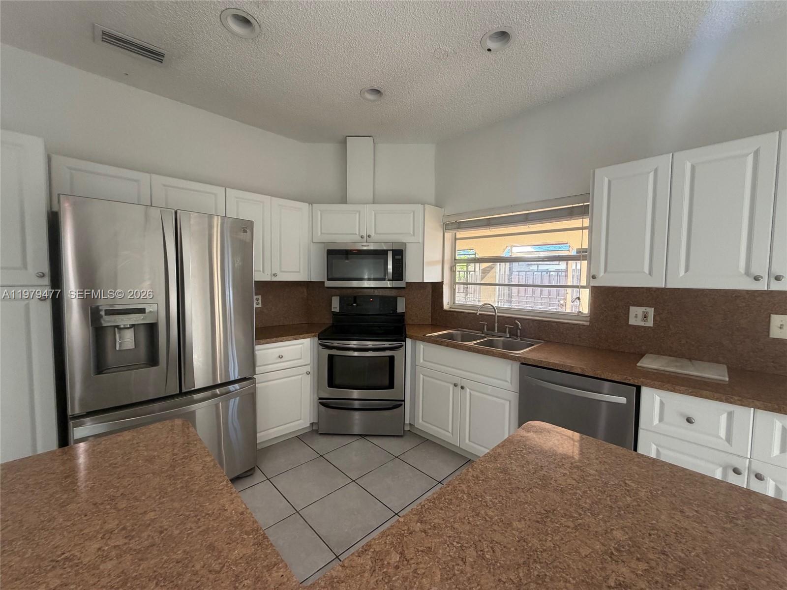 VISTA SUB 1ST ADDN - Residential