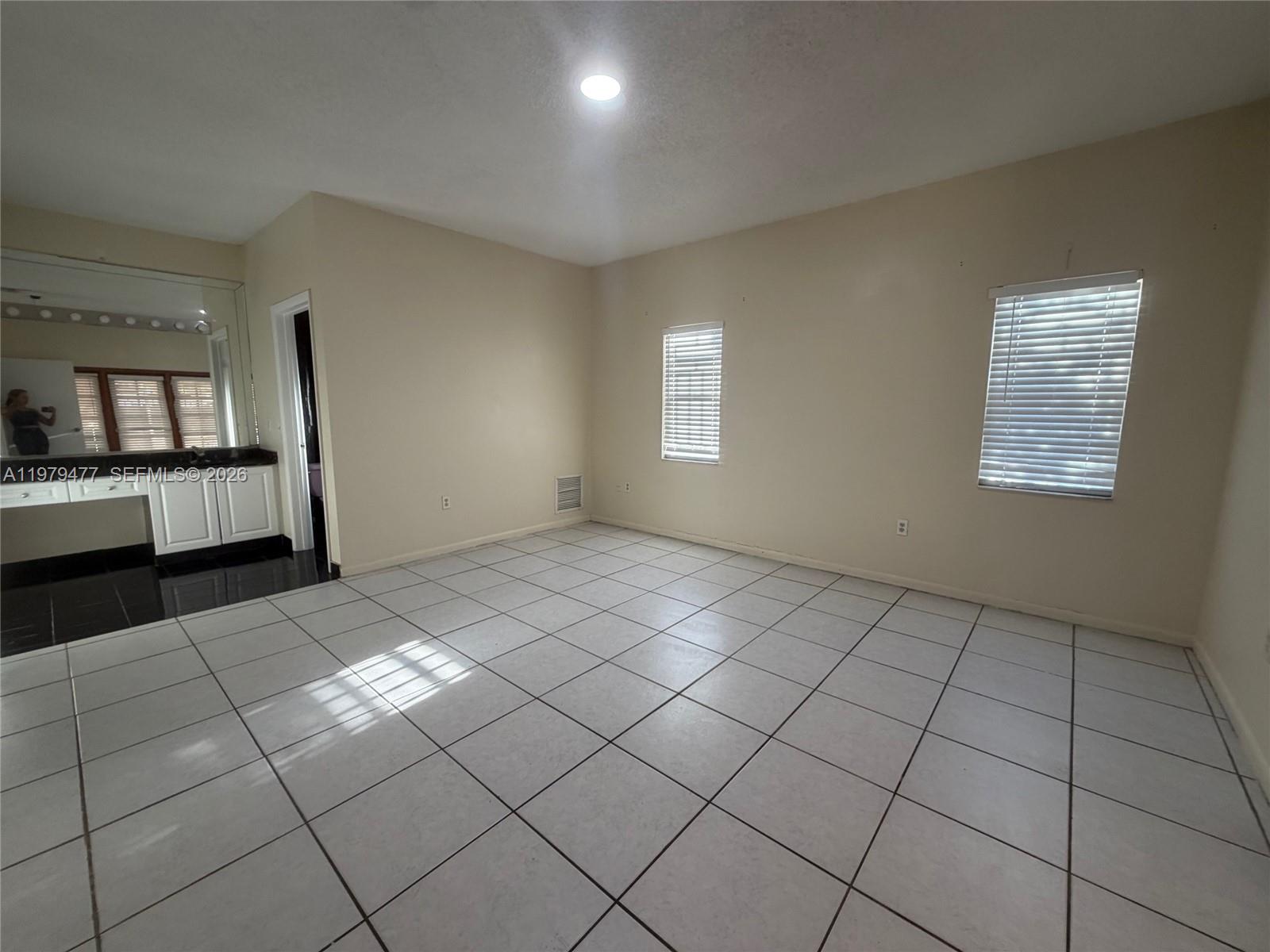 VISTA SUB 1ST ADDN - Residential