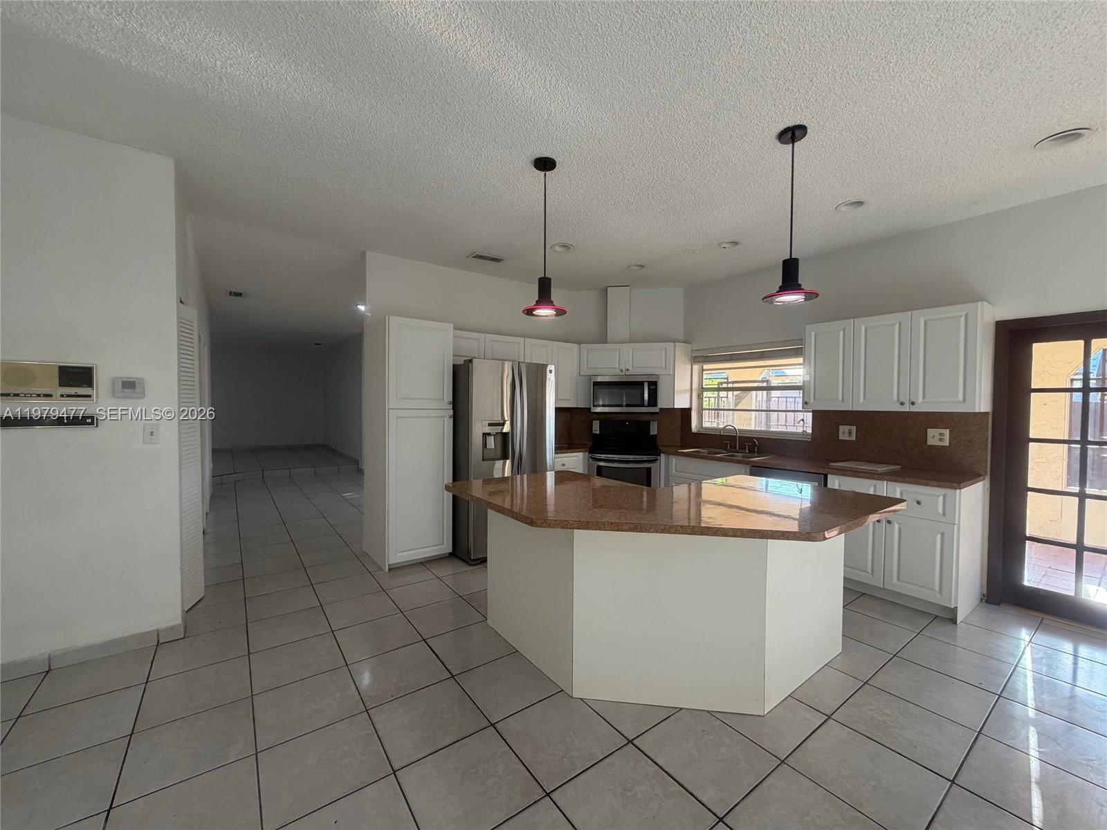 VISTA SUB 1ST ADDN - Residential