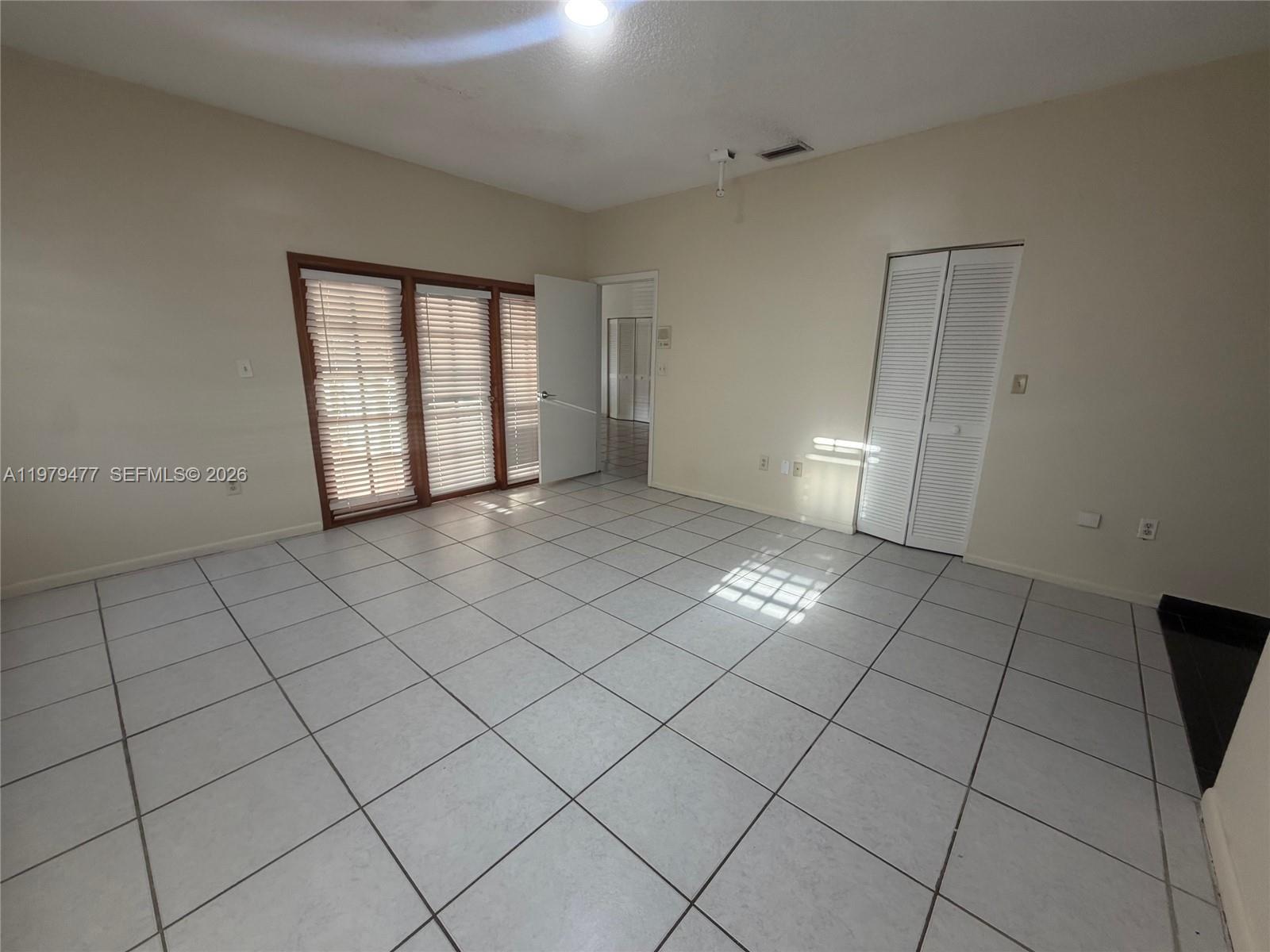 VISTA SUB 1ST ADDN - Residential