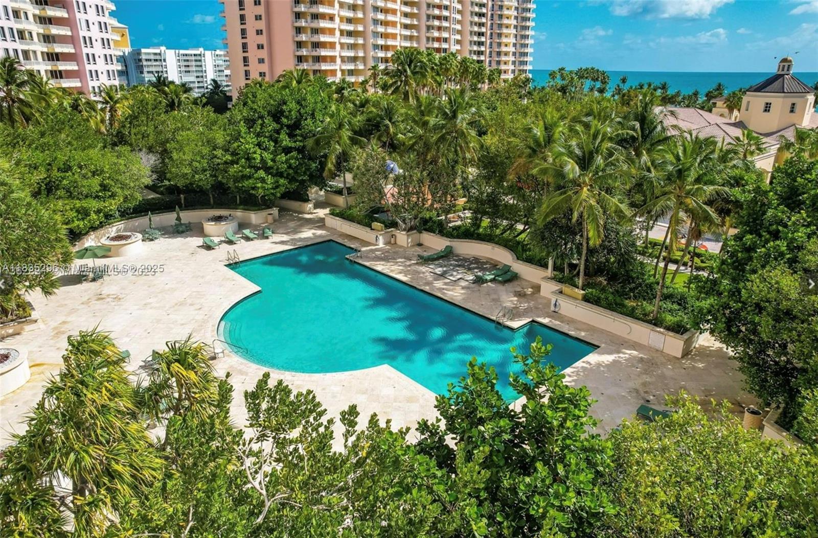 Live in the exclusive Ocean Club at Key Biscayne , with resort amenities, including several pools, gym, tennis courts and access to the beach. This residences is located in one the main buildings at Ocean Club, with a spacoious 3 Bedroom and 3 Bathrooms, including two terraces, one on each side of the apartment.