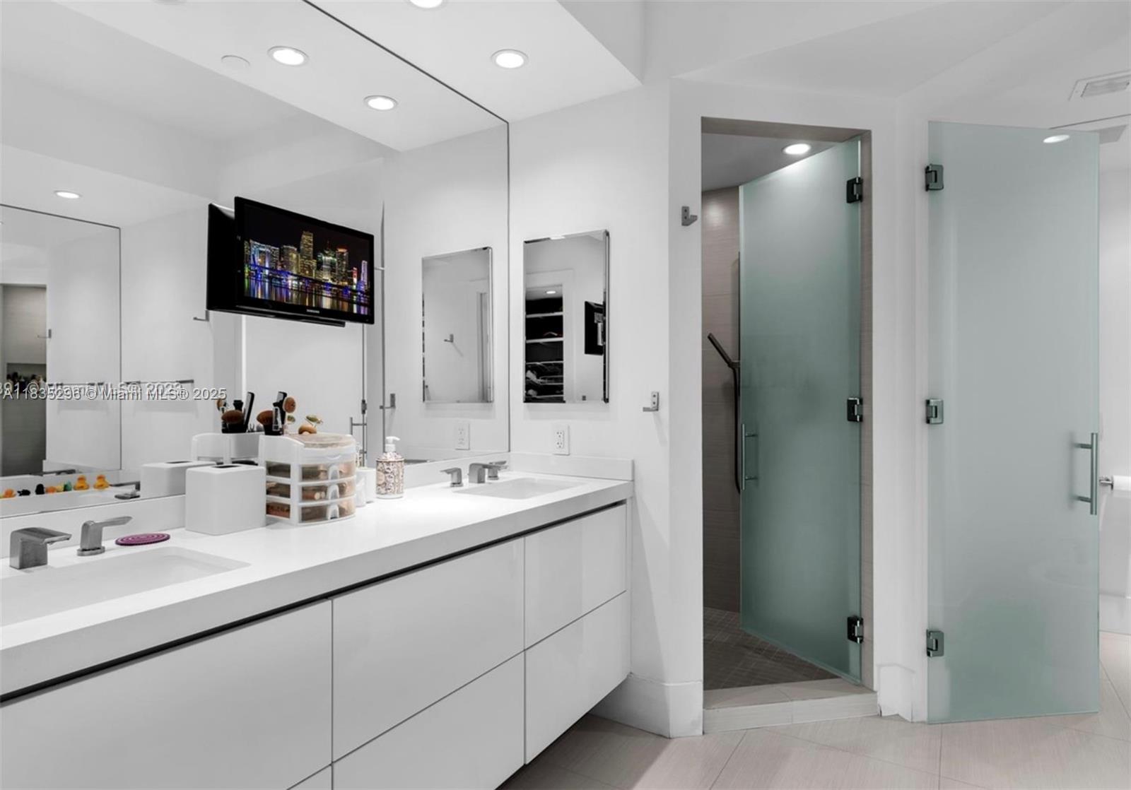 CLUB TOWER TWO CONDO - Residential