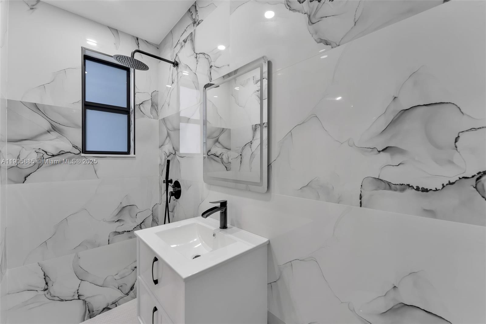 WEST BISCAYNE - Residential Income