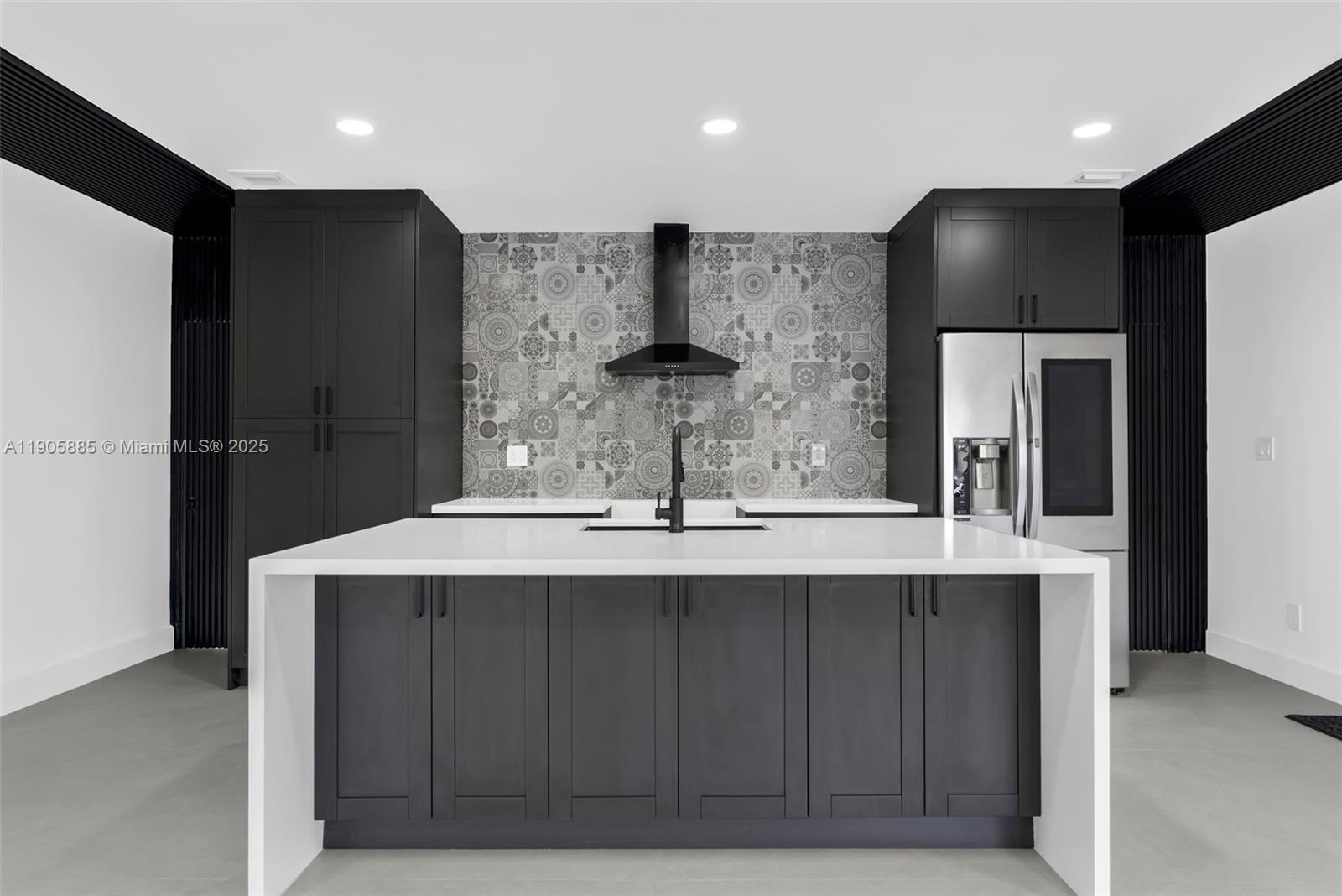 WEST BISCAYNE - Residential Income