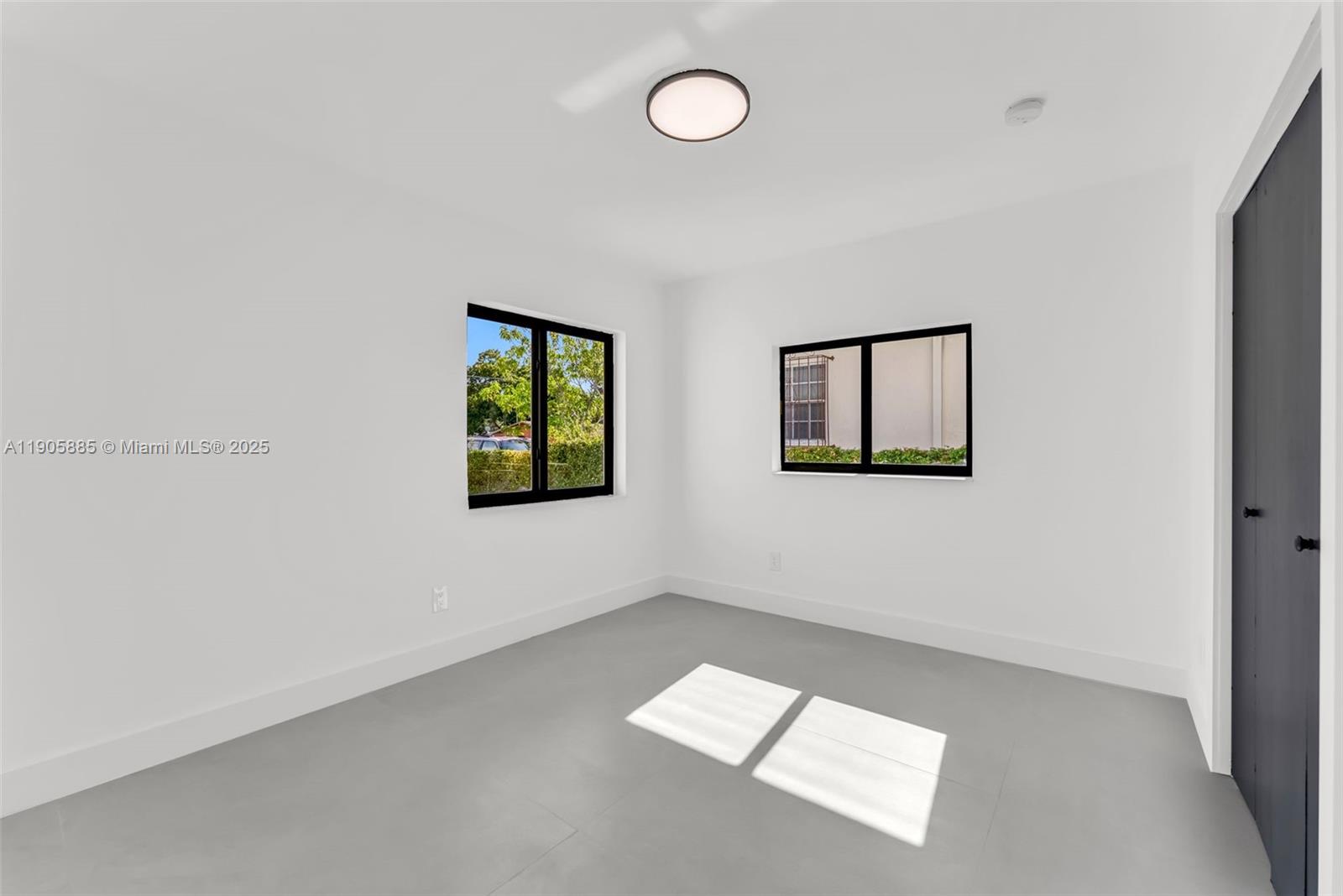 WEST BISCAYNE - Residential Income