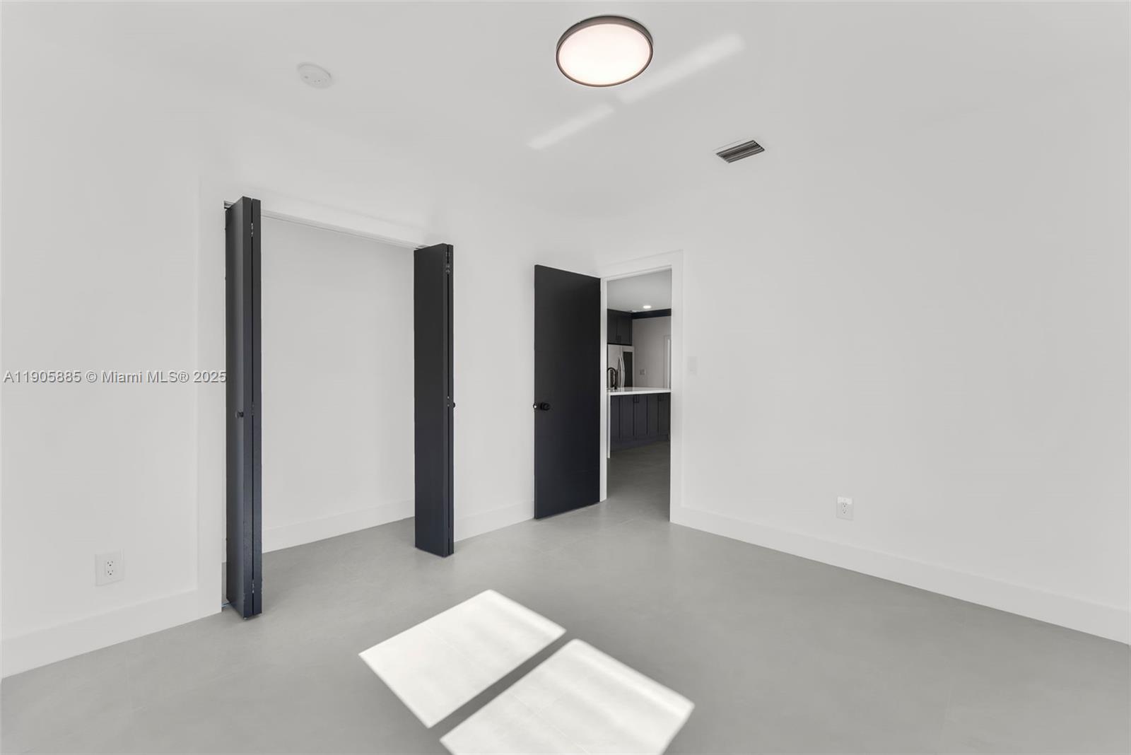 WEST BISCAYNE - Residential Income