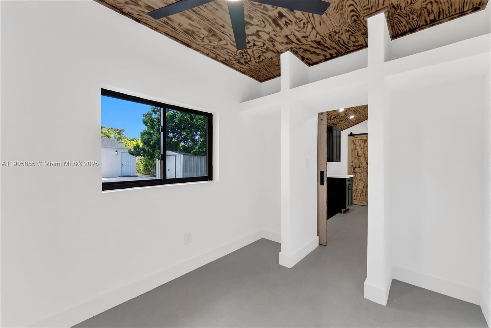 WEST BISCAYNE - Residential Income