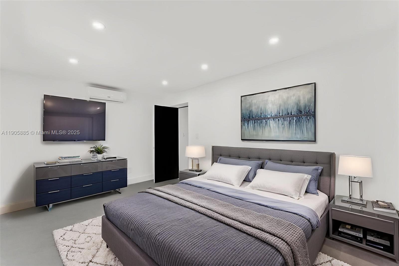 WEST BISCAYNE - Residential Income