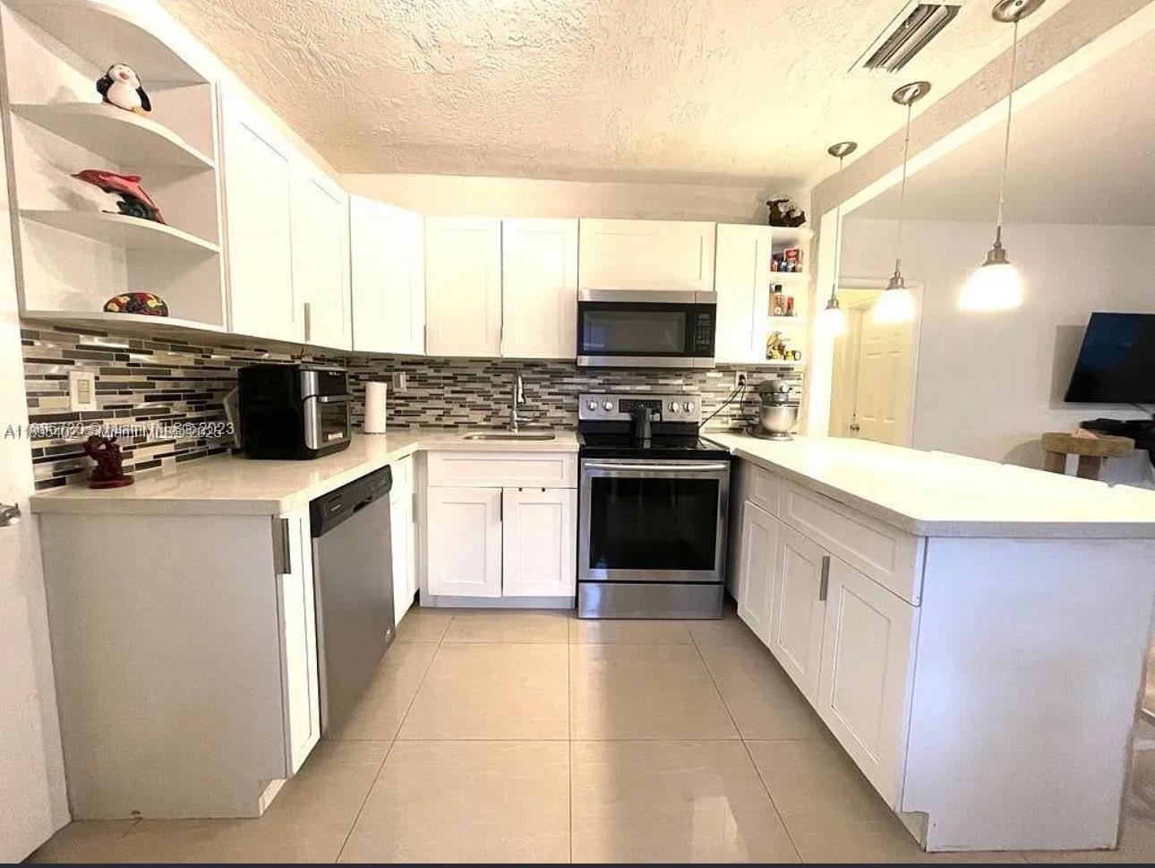 BELLCAMP MANOR - Residential Lease