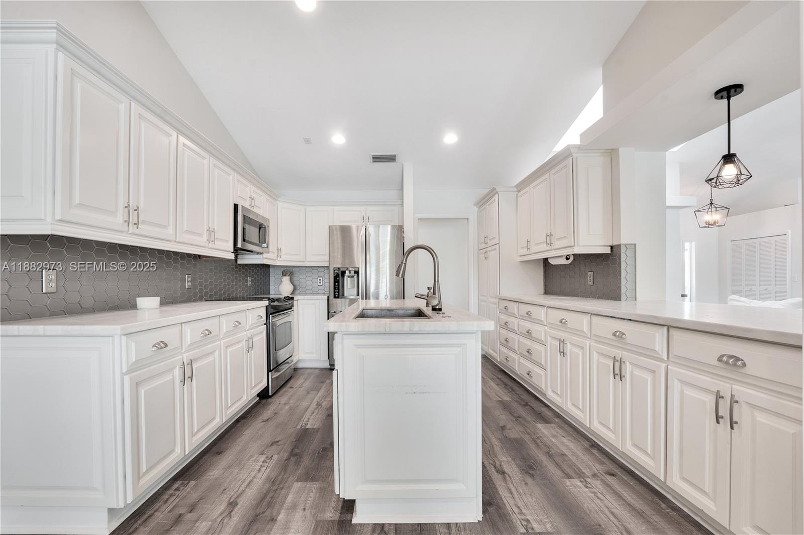 BRANDYWINE AT HERITAGE RI - Residential