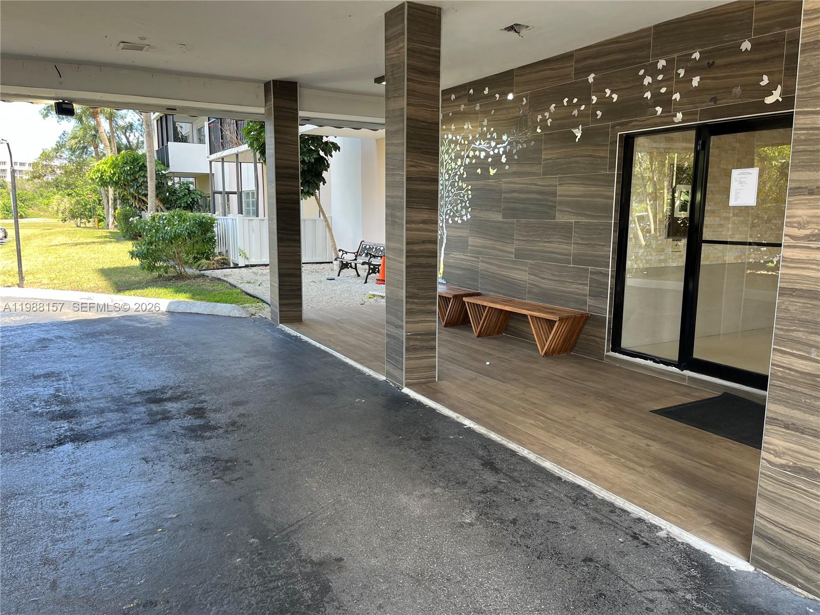 MANORS OF INVERRARY XII - Residential Lease