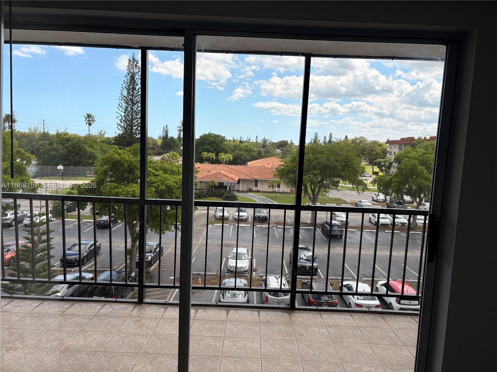 MANORS OF INVERRARY XII - Residential Lease