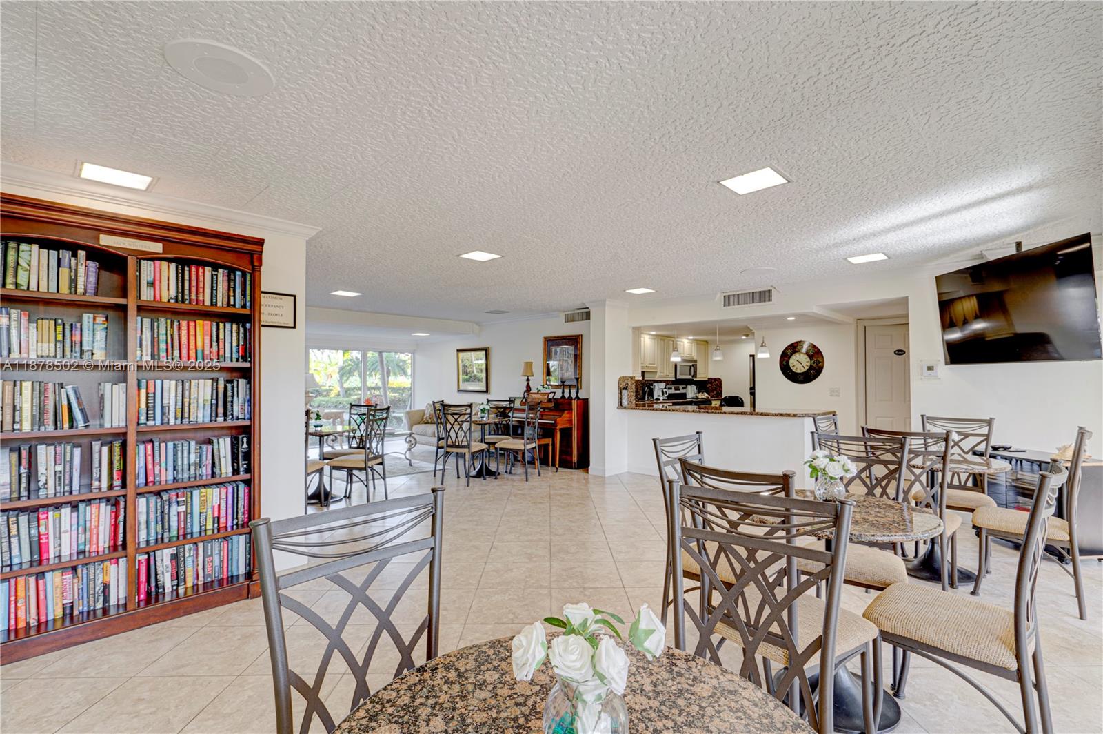 RIVER HOUSE TOWERS CONDO - Residential