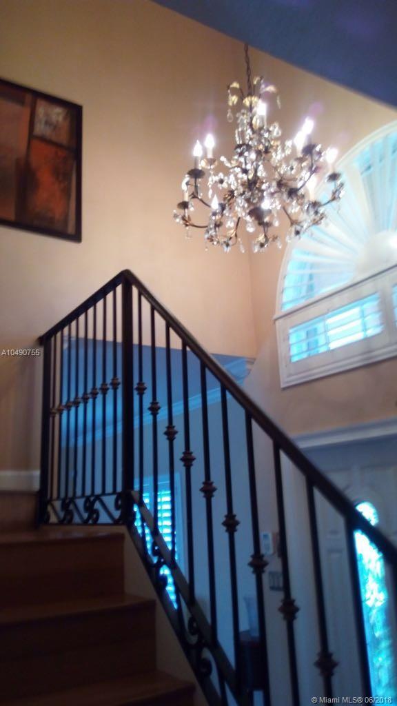 TWIN LAKE SHORES SOUTH - Residential