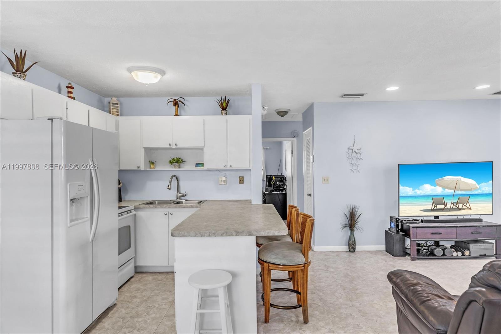 SEAAIR ESTATES - Residential Lease