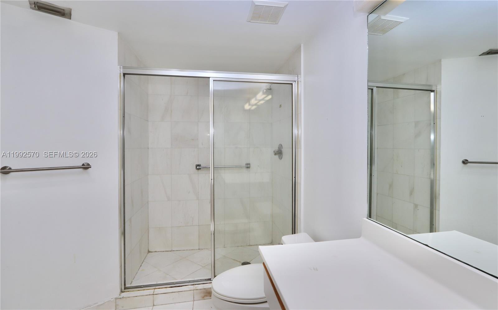 MYSTIC POINTE TOWER 400 C - Residential