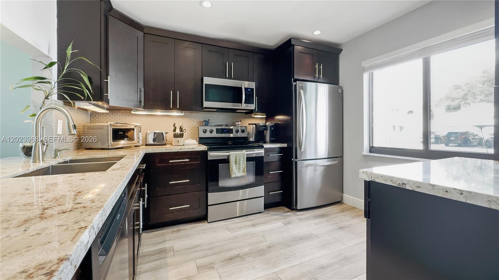 PEMBROKE POINTE SEC ONE - Residential Lease