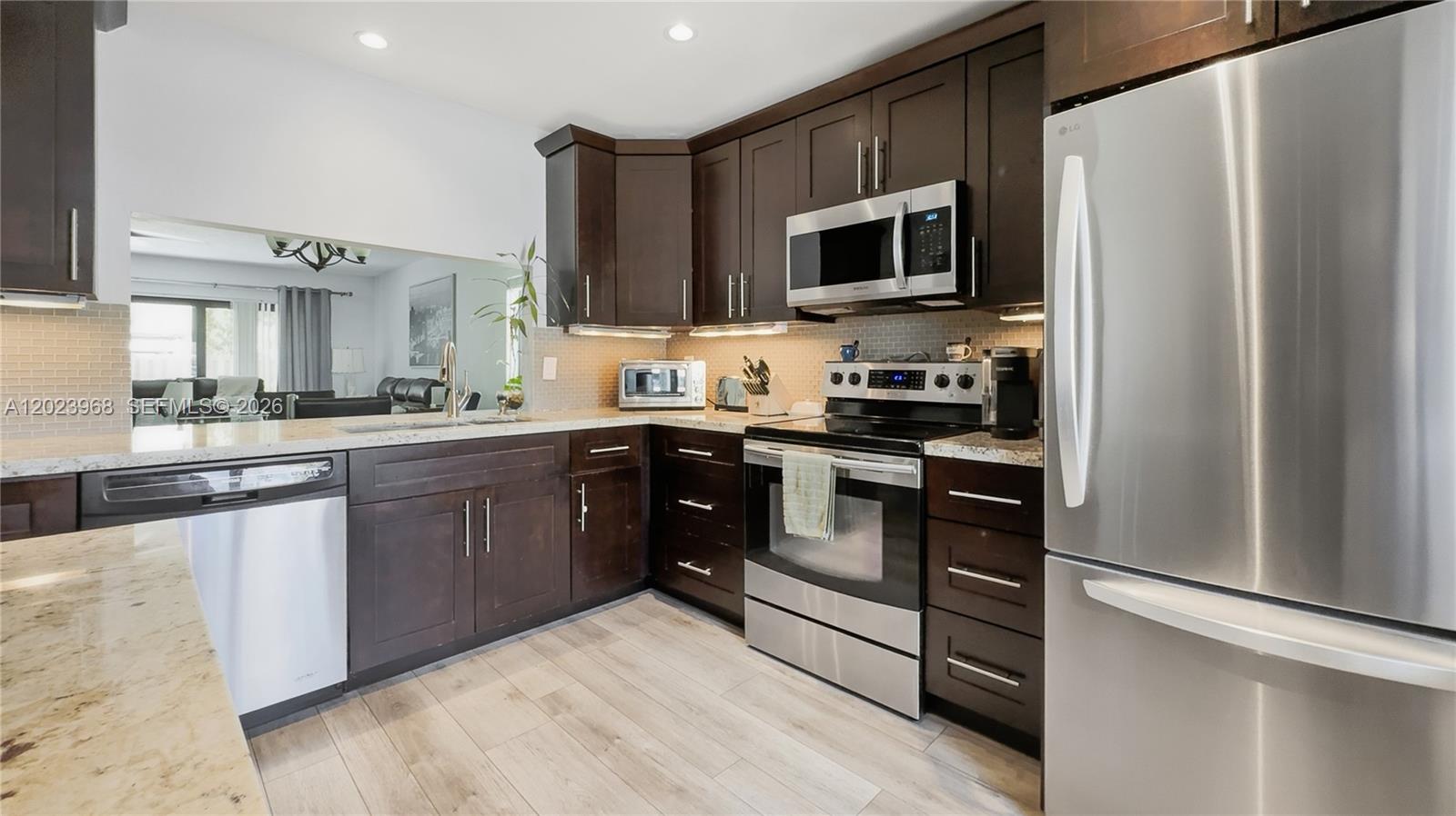 PEMBROKE POINTE SEC ONE - Residential Lease