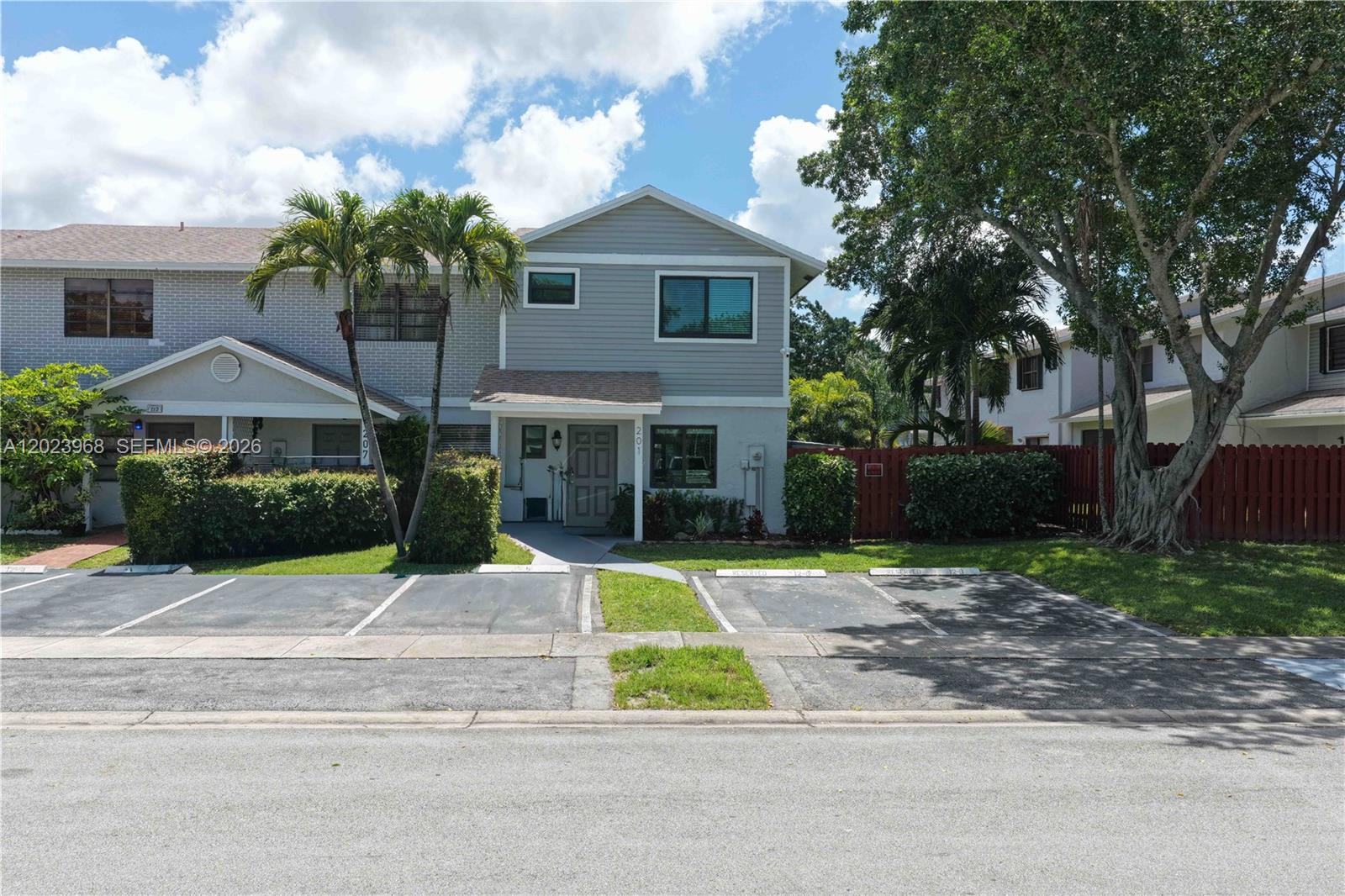 PEMBROKE POINTE SEC ONE - Residential Lease