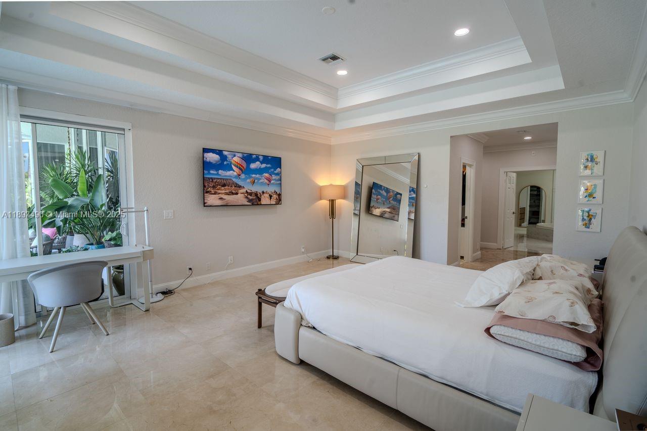 SECTOR 7 - - Residential Lease