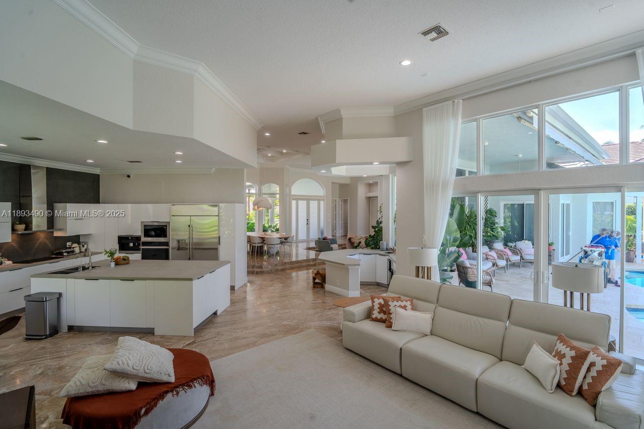 SECTOR 7 - - Residential Lease