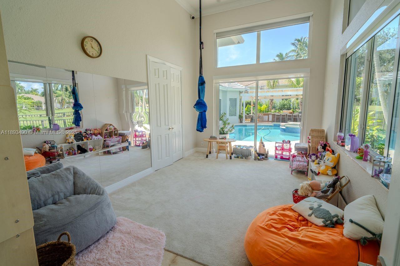 SECTOR 7 - - Residential Lease