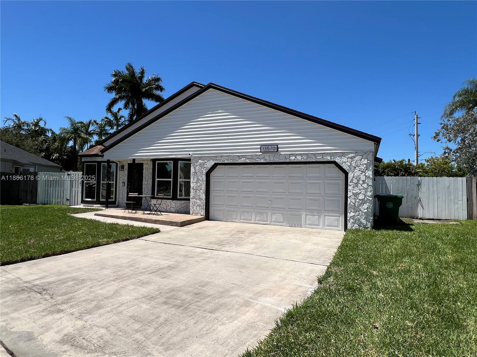 13570 SW 10th Pl